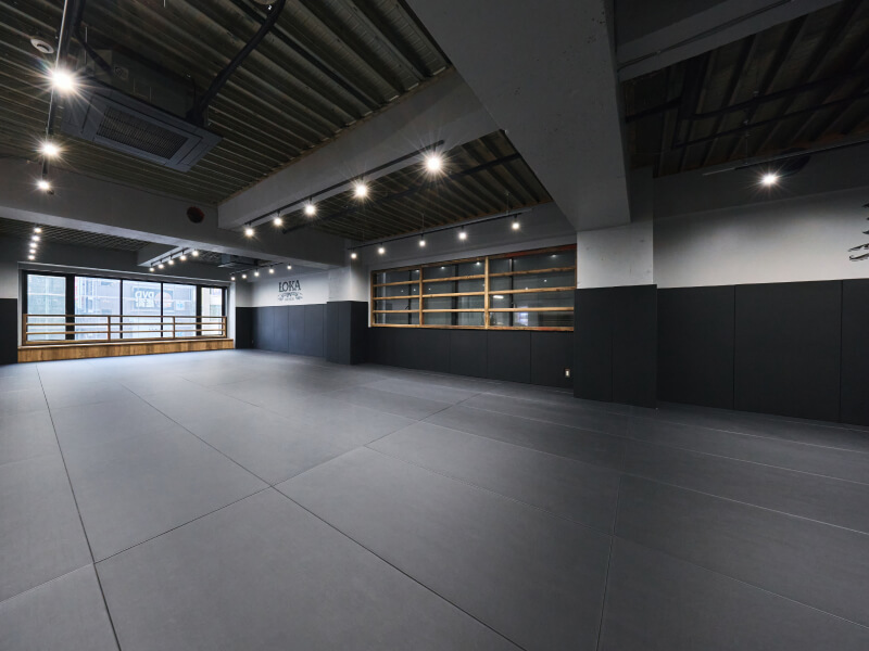 圧倒的な開放感八王子最大級のマットスペース